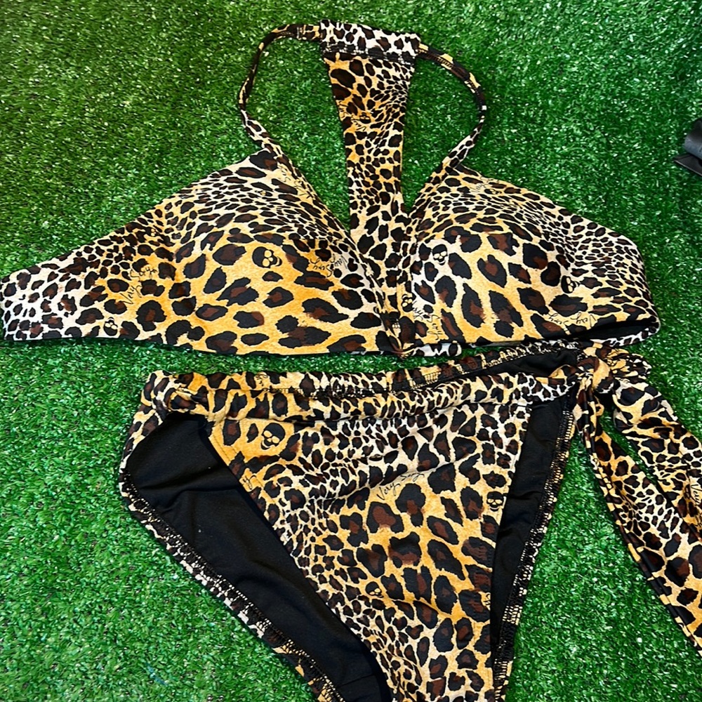 Victoria Secret Very Sexy With Skulls Cheetah bathing suit